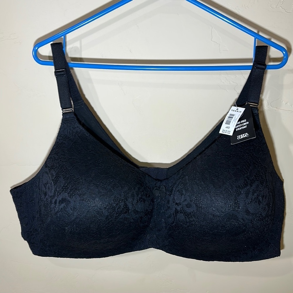 Nwt Torrid Black Bra Wire-Free Lightly Lined Lace 360 Back Smoothing 48D